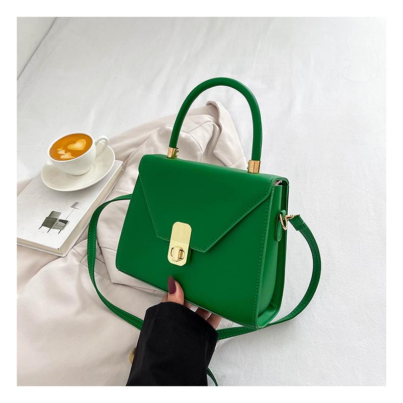 Женская сумка Маленькая квадратная сумка с поворотным замком Сумка Simple Style Аксессуары Женская сумка в иностранном стиле Сумка через плечо Crossbody