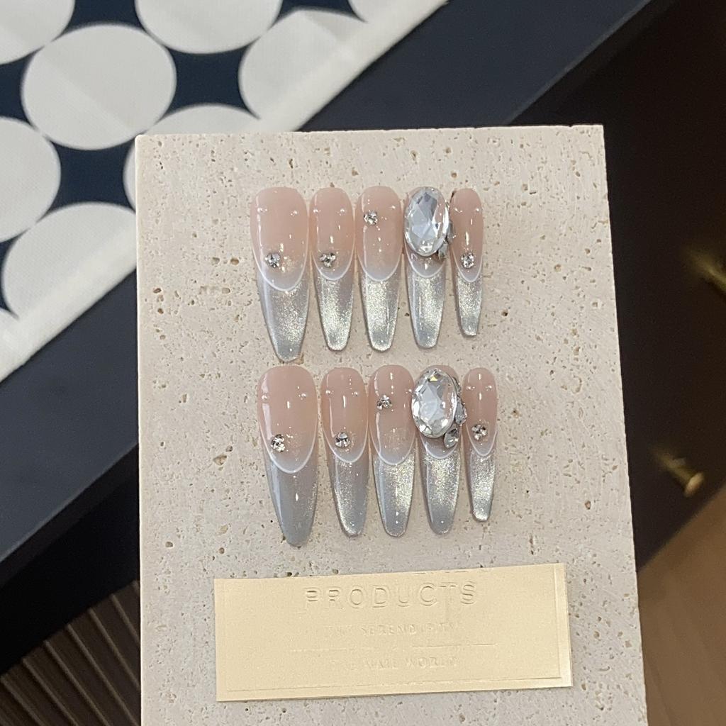 Handmade Gradient Thin Edge White French Boutique K9 Diamond Gentle Small Light Bulb Removable Wearable Armor