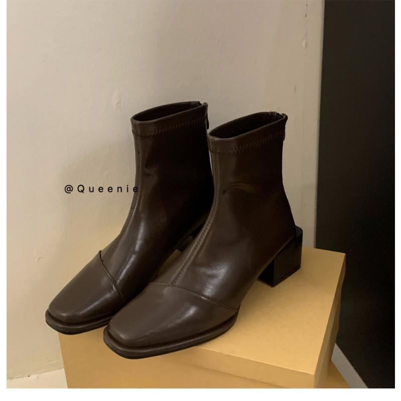 Мода Новые 2024 Эластичные носки Сапоги Женские Модные Ботильоны На Высоком Каблуке Толстый Каблук Квадратный Носок Короткие Сапоги Женские Ретро Ботильоны На Молнии