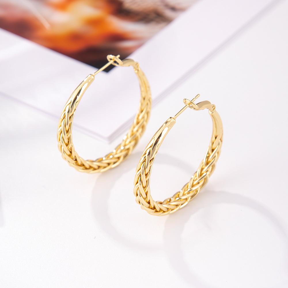 Серьги-иглы из серебра 925 пробы: Легкая роскошь, высококлассные пусеты и универсальный нишевый дизайн в виде колец для работы и стиля