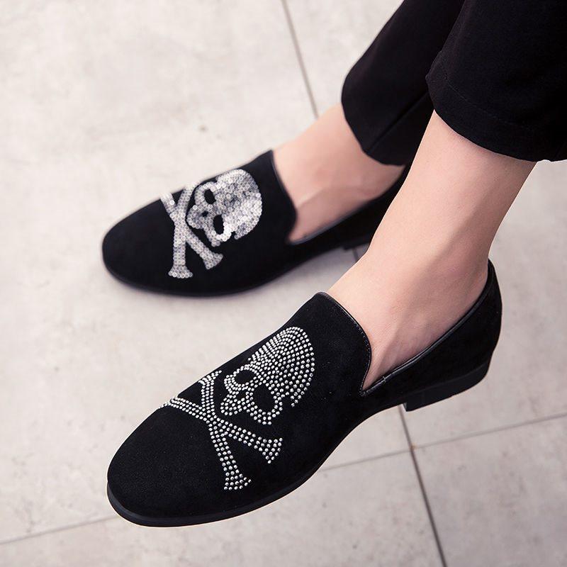 Модная обувь для мужчин Британская дышащая мужская повседневная обувь, корейская версия модной молодежной обуви, остроносые кожаные туфли