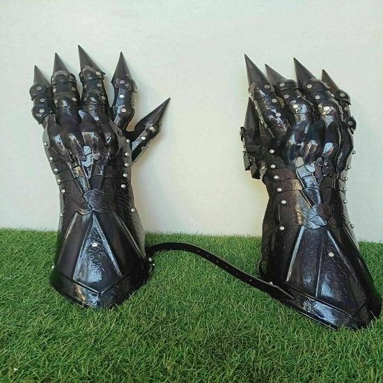 Medieval Black Gauntlet Pair Accents Knight Crusader Armor Steel Gauntlet Gloves