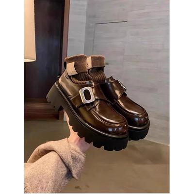 Версия из коровьей кожи~ Туфли-лоферы на толстой подошве в студенческом стиле, ленивые, на одном ремешке, из маленькой кожи, женские, новые 2025 года, с металлической пряжкой