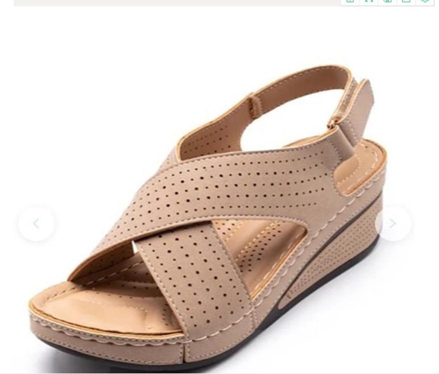 Женские сандалии лето 2025 новые европейские и американские танкетка швейная линия дышащие липучка полые туфли для мамы внешнеторговая женская обувь