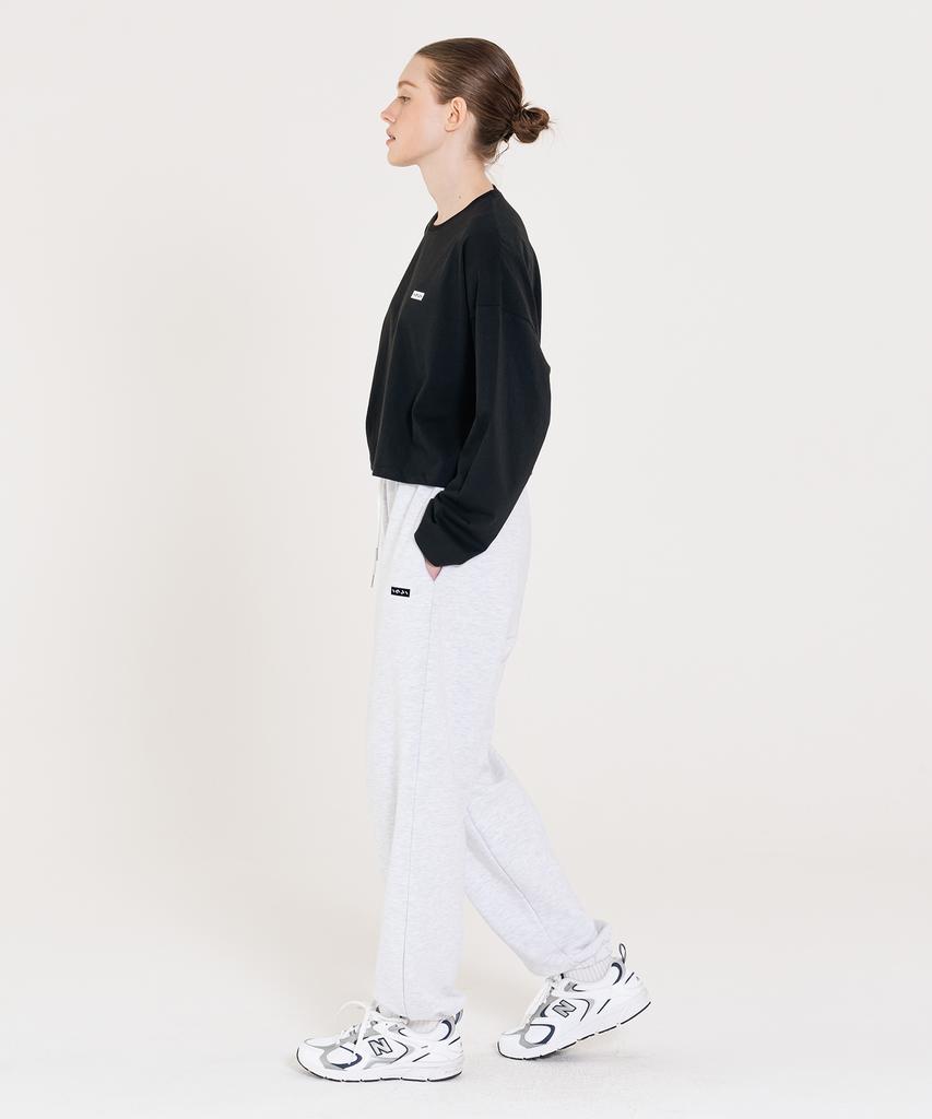 INJIACTIVE Small Logo Crop Long Sleeve Black