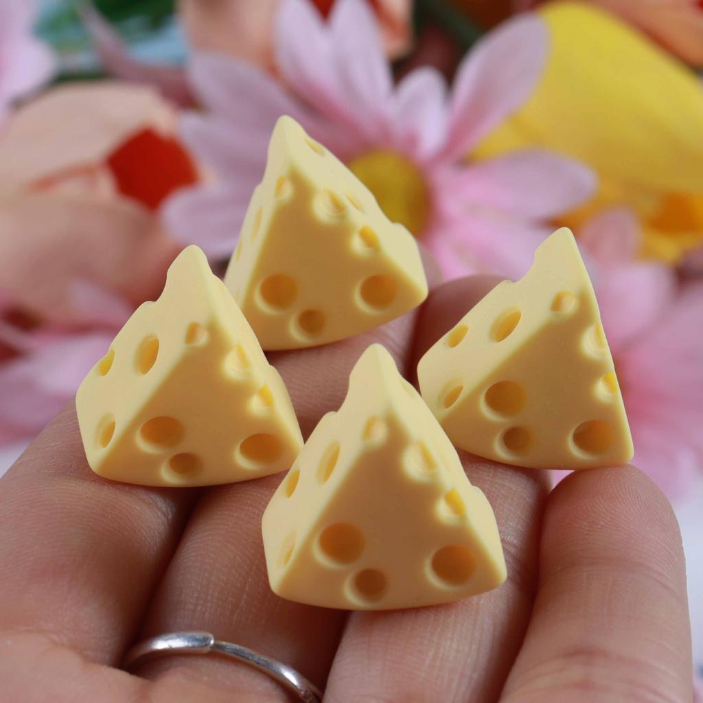 10Pcs Simulation Food And Play Cheese Resin Accessories Cream Glue Diy Trinkets Hole Shoes Hairpin Keychain Accessories