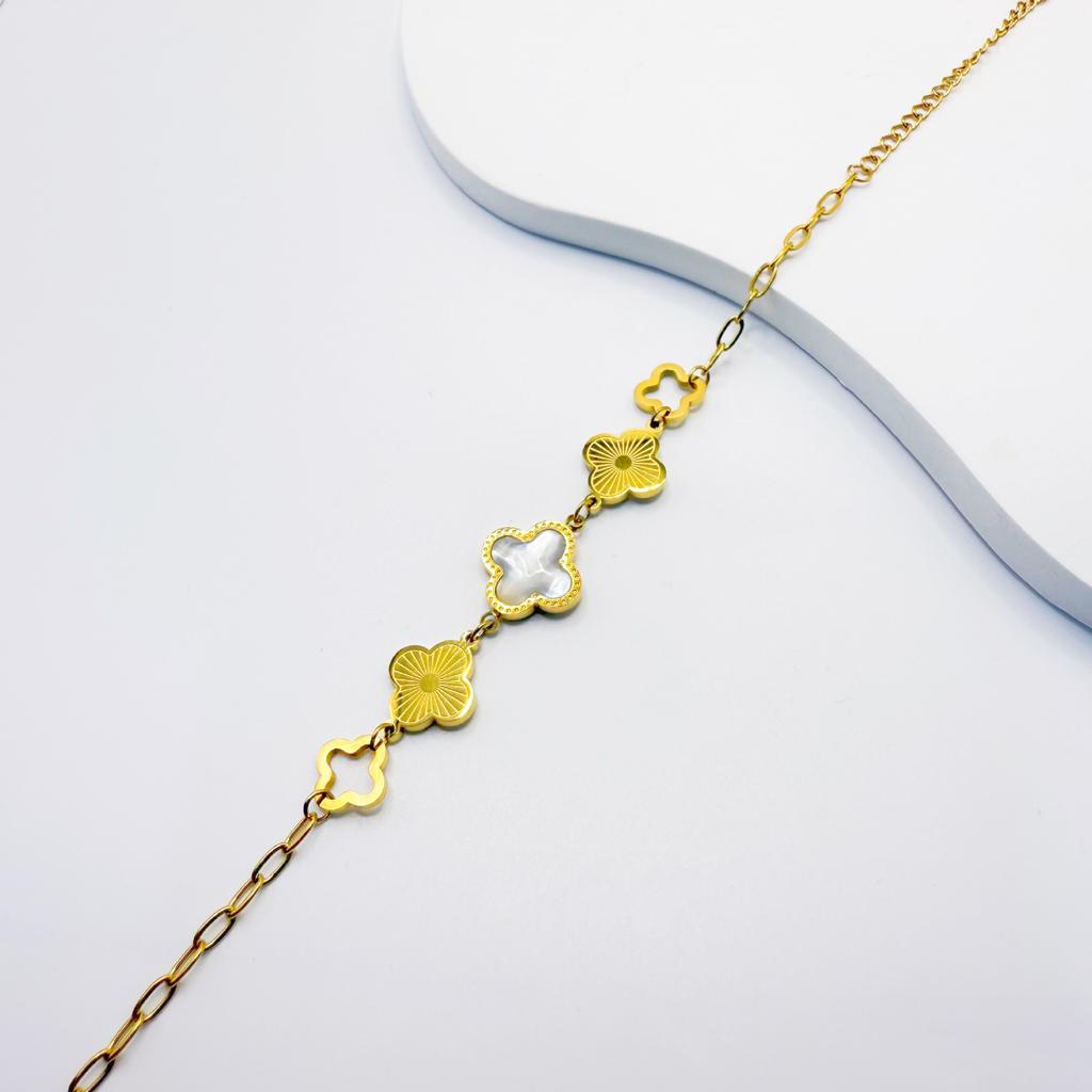 Полый браслет «Четырехлистный клевер» с изогнутой поверхностью и трехмерным перламутровым цветом, который не тускнеет, высококачественный браслет