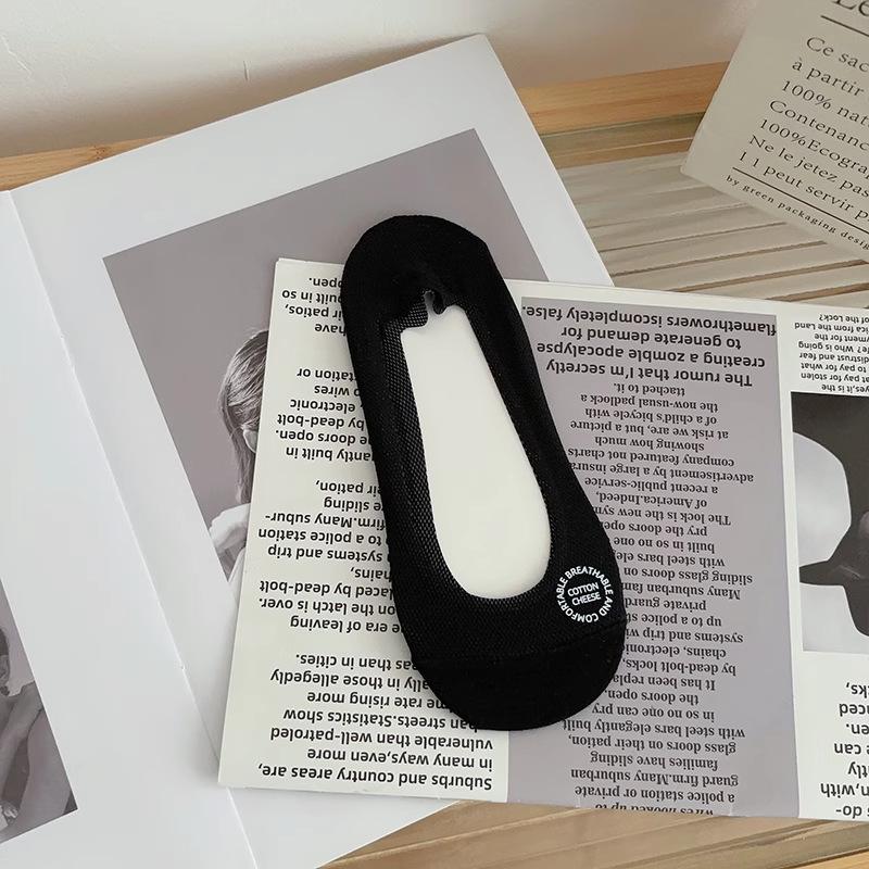 Ice Silk Women's Non-Slip No Show Boat Socks - Thin Summer Cotton Sole, Low Cut & Invisible