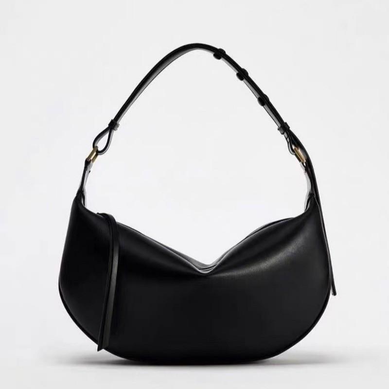 IELGY One-Shoulder All-Match Underarm Dumpling Bag Retro Female Bag
