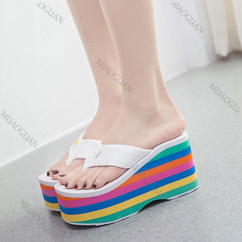 Модные женские шлепанцы на платформе Летняя обувь Мода 10см Супер высокий каблук Радужные сандалии на толстой подошве Тапочки для отдыха Пляжные шлепки