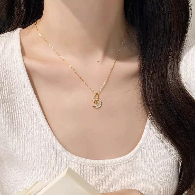 Elegant Pearl Necklace - Versatile Niche Design with Heart Pendant for Women