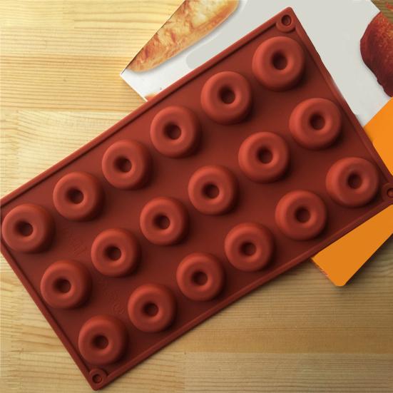 Non-sticky Demoulding Food Grade Chocolate Mold 18 Cavities Doughnut Baking Mold Tray