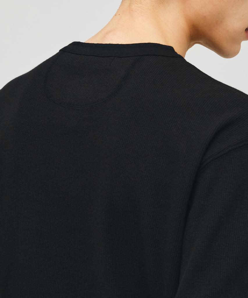ECORR Вафельная футболка-henley укороченная с коротким рукавом_Черный