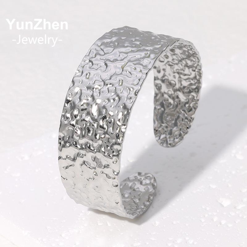 Luxury Non-tarnish Luxury Stainless Steel Bracelet Irregular Hammer Open Bracelet Simple High-end Wide Version, for Women