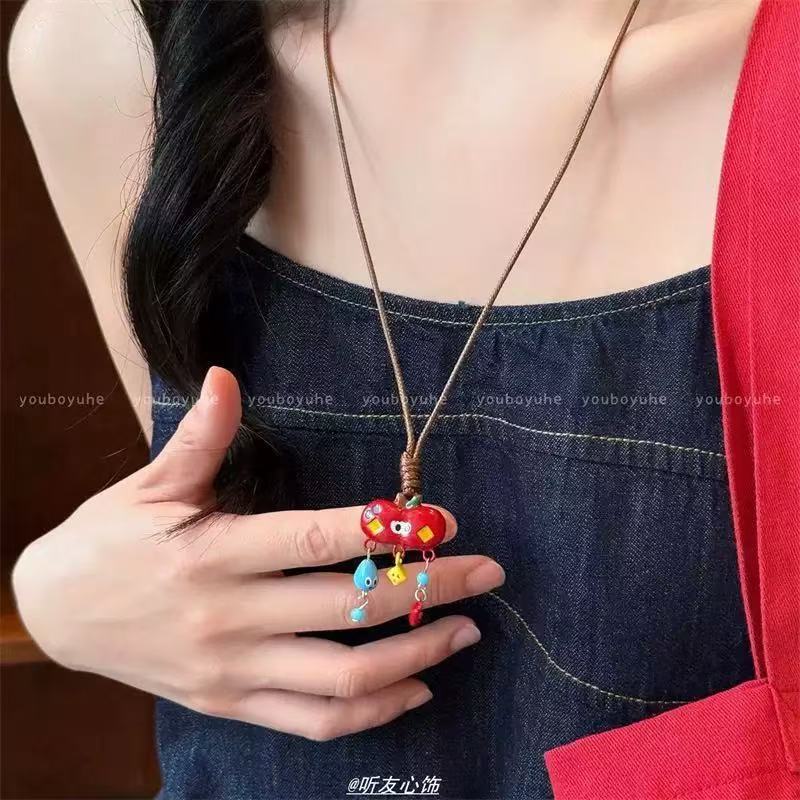 Seaside vacation wind dopamine shell beaded necklace girls niche design sense collarbone chain summer vacation wind match