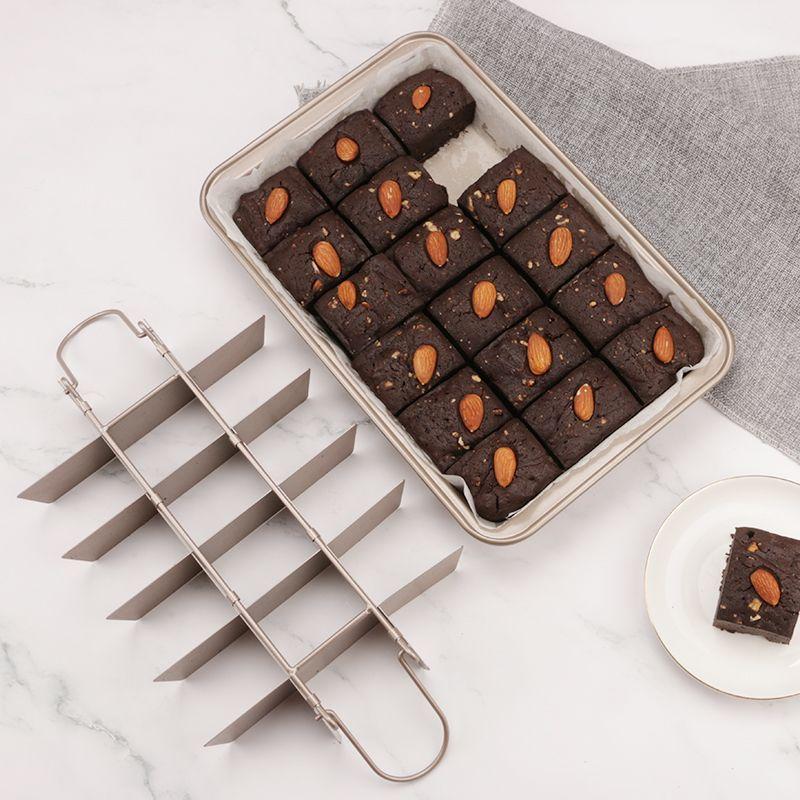 Thickening Carbon Steel Cake Mold Creative Brownie Pan18 Lattice Rectangle Divided Into Slices of Date Cake Pineapple Pastry Pan