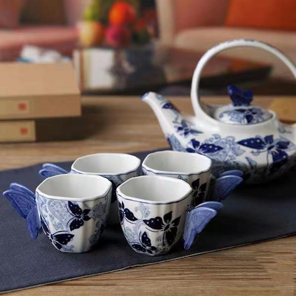 Blue and White Porcelain Teapot, Retro Hand-painted Tea Kettle, Chinese Style Living Room Decorations, Classical Tea Set, 750ml