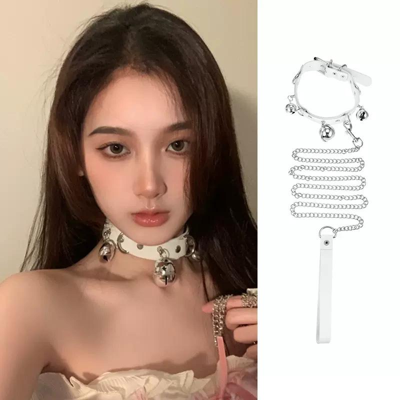 Наручники и браслеты из мягкой искусственной кожи — нежные для кожи, идеально подходят для косплея и фотореквизита.