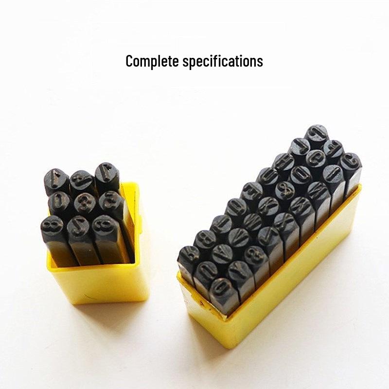 Набор стальных пробойников для кожи: Английские буквы и цифры