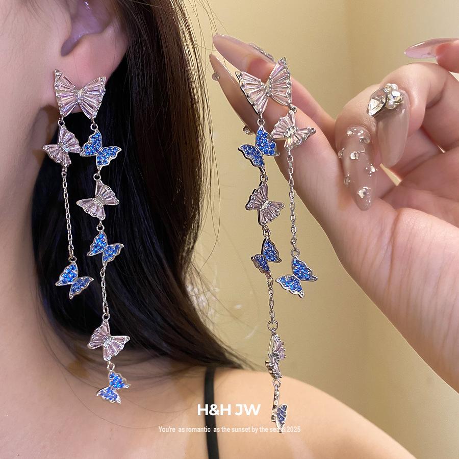 Серьги с бабочками и кисточками из циркона Стильные украшения