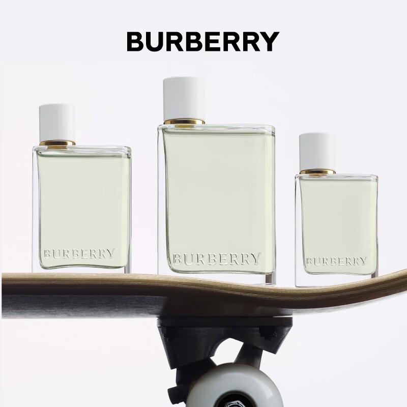 Burberry Ее Туалетная вода 'Цветок лепестков'