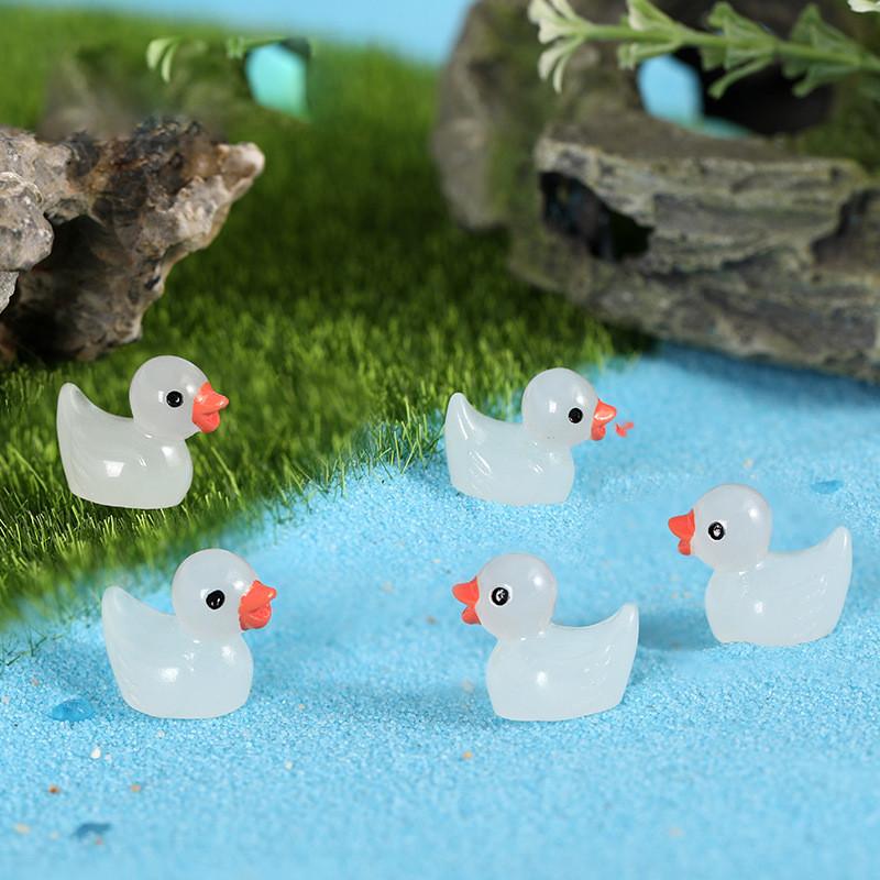 Adorable Glow-in-the-dark Resin Duck Figurine For Creative Decor Accessories