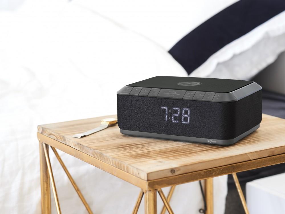 Радио-будильник с индукционной зарядкой Thomson RR140IGDAB, Thomson