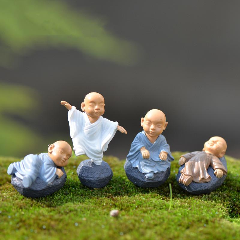 4Pcs Chinese Buddhist Monks Miniature Bonsai Garden Furniture Resin Craft Figurine Fairy Garden Decoration