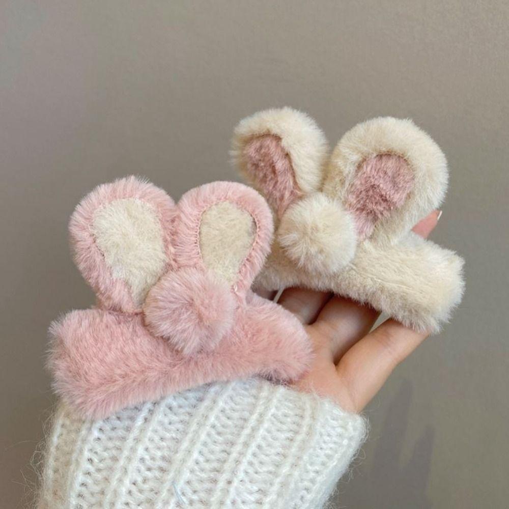 Fluffy Plush Claw Clip Korean Style Sweet Ponytail Clip Autumn Plush Hair Claw Girl