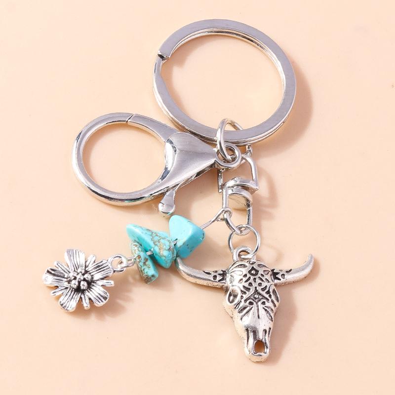Retro Ethnic Bull Head Keychain Turquoise Key Ring Pendants for Women Girls Handbag Decor DIY Handmade Jewelry Gift