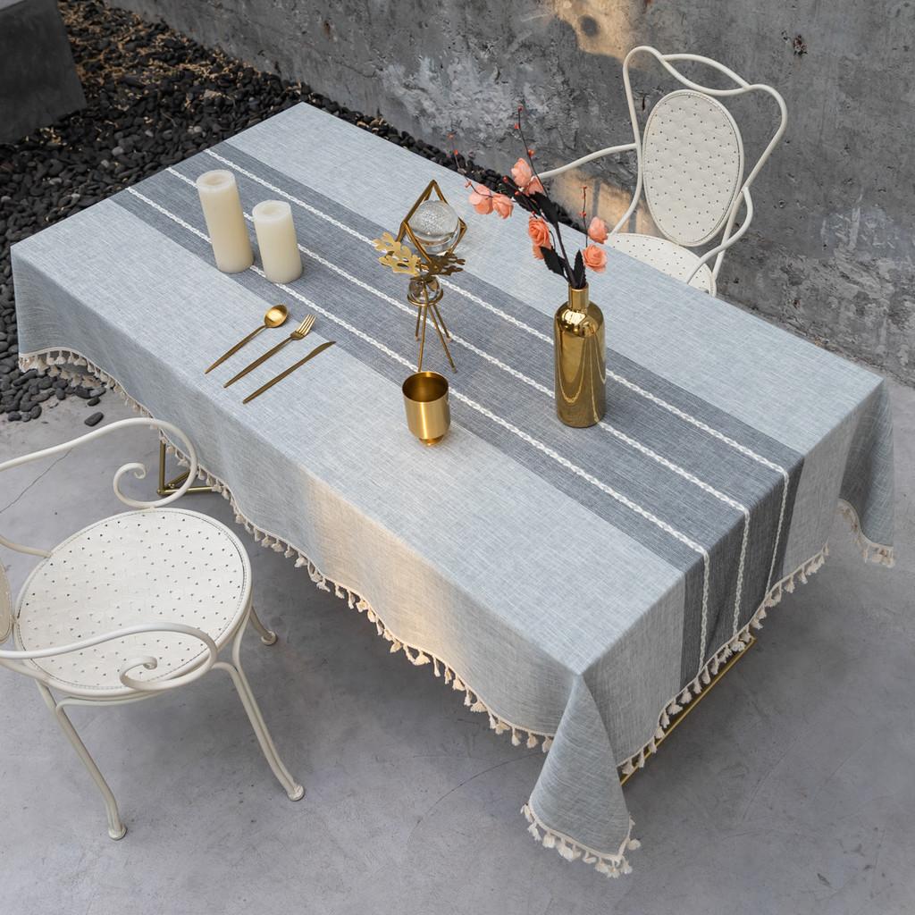 Элегантная скатерть в стиле Инс в полоску серого и коричневого цвета для современного декора столовой