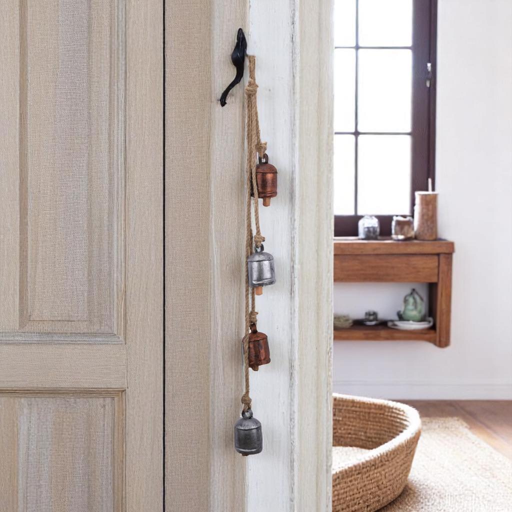 Подвесные рождественские колокольчики 36" – Деревенская гирлянда из коровьих колокольчиков на джутовой веревке для елки, двери, венка и декора в стиле фермерского дома, колокольчики ветра (Серебро-Медь)