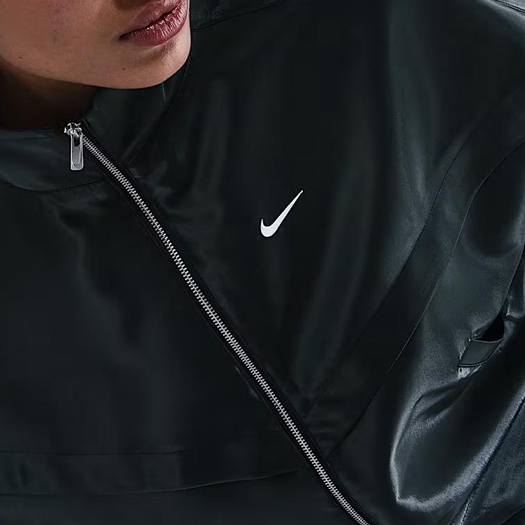 Nike Женская куртка Windrunner для спорта с блестками HV2467-390