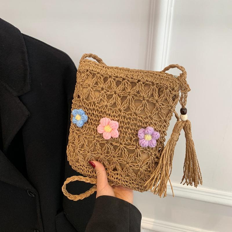 Straw Beach Bag Summer Woven Tote Bag with Tassels Floral Decor Shoulder Bag for Women Straw Purses and Handbags Rattan Boho Bag Raffia KTY