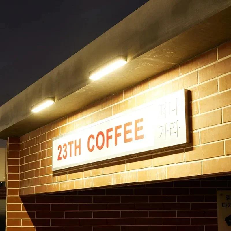 Магнитный солнечный настенный светильник Индукционный солнечный бра IP65 Водонепроницаемые настенные светильники Освещение для двора сада Декоративное освещение Наружное освещение