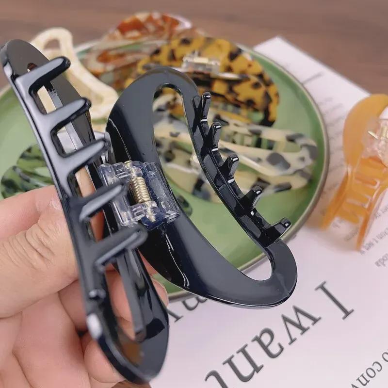 Большая заколка для волос в виде акулы с леопардовым принтом черного цвета с корейской золотой этикеткой