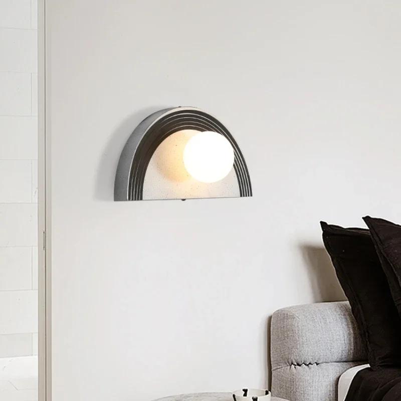 Retro Round Solid Wood Circular Wall Lamp Modern Homestay Vintage LED Lighting Unique Artistic Decoration Wall Sconce