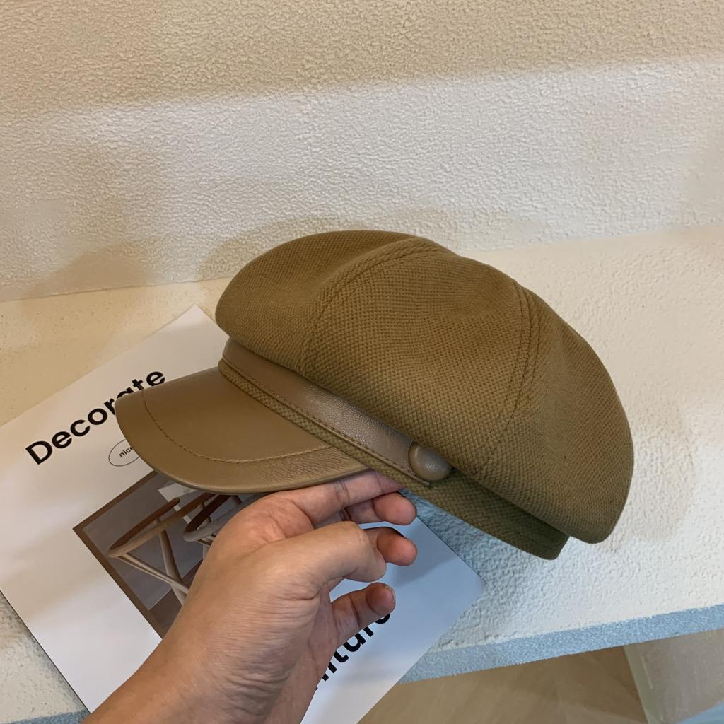 New Woolen Cap Female Black Casual Retro Versatile Painter Beret Showing Face Small Star Anise Hat