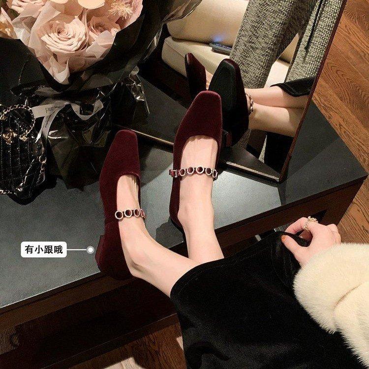 Винтажные французские туфли Мэри Джейн из замши с квадратной головкой, толстым каблуком и замшевым узором в виде ромба