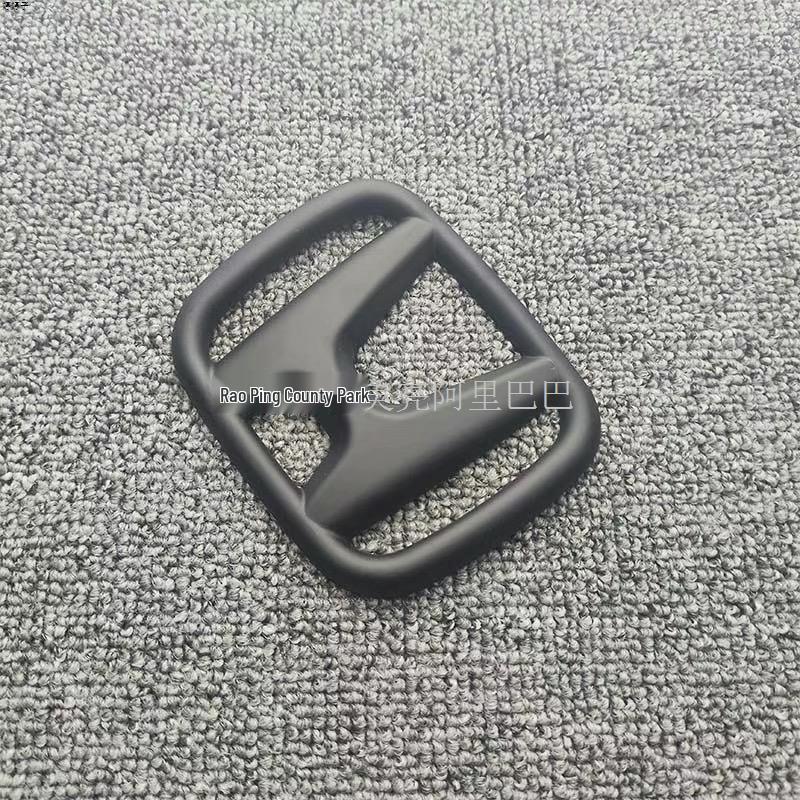 Эмблема '1.8 i-VTEC' на боковое крыло Civic 8-го/9-го поколения, матово-черная