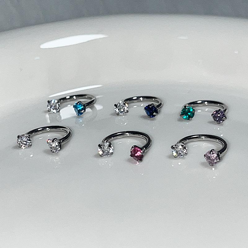 Стильная серьга-кафф в форме подковы из титановой стали с циркониевой шпилькой