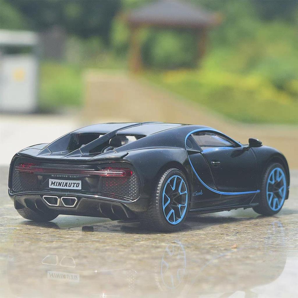 Bugatti Chiron Supersport Simulation Diecast & Toy Vehicles Sounds & Light Pull Back Car 1:32 Alloy Model Gifts For Children