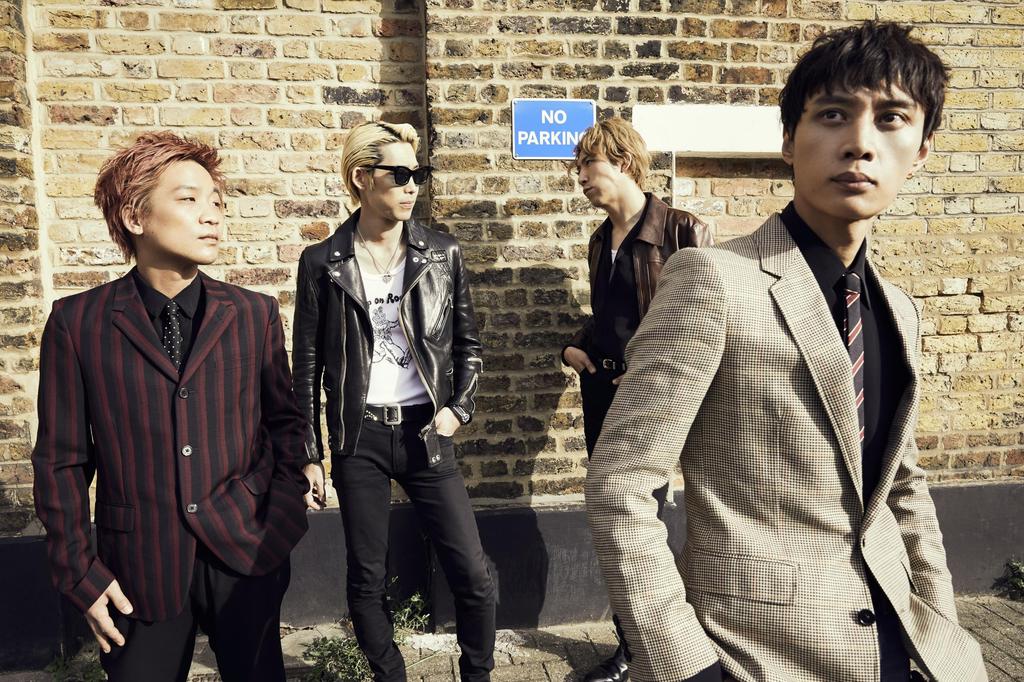 Лаборатория.(Только компакт-диск)(Бонус отсутствует)