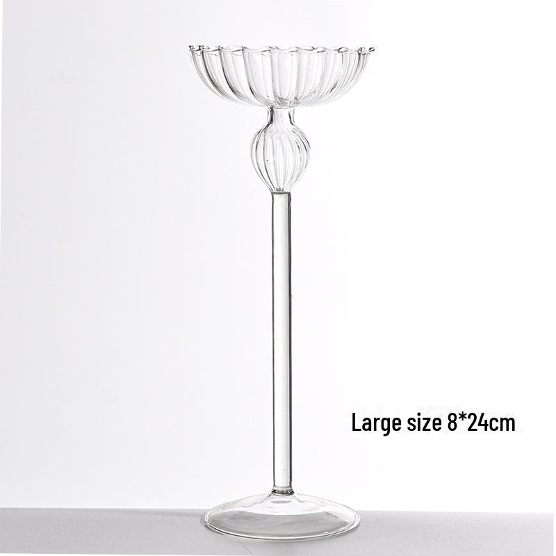 Полосатые подсвечники на высоких ножках в европейском стиле: Романтическая свадьба и домашний декор