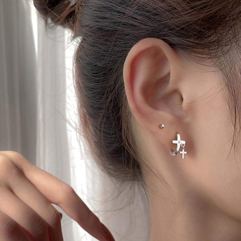 Single Diamond-Encrusted Cross Ear Buckle Women'S Short Cold Wind Hip-Hop Personality Bouncing Small Ear Buckle