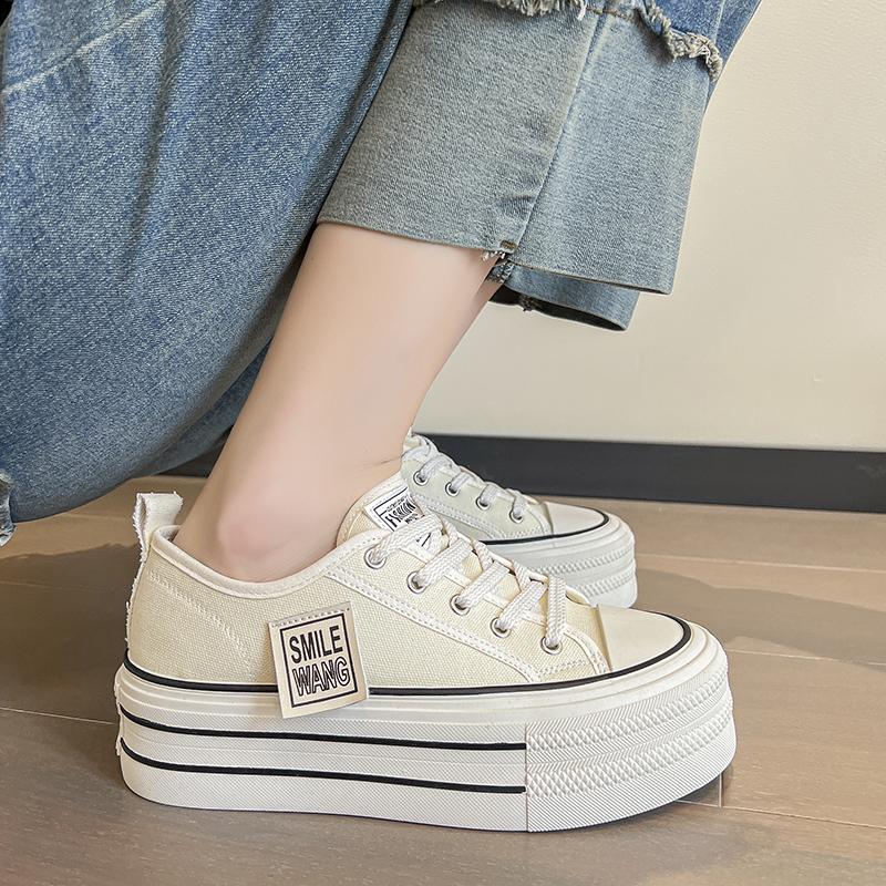 2024 New Korean Version Platform Canvas Shoes Women's Small Height Increase Round Head Lace-up Low-top Board Shoes White Shoes
