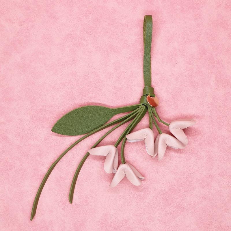 Высококачественный брелок из искусственной кожи с имитацией османтуса; Элегантный подвес-сумка; Декор рюкзака искусственными цветами; Идеальный подарок.