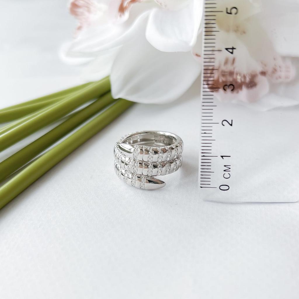 Серебряное кольцо с фианитами, вес изделия 9,99 гр (2151265)