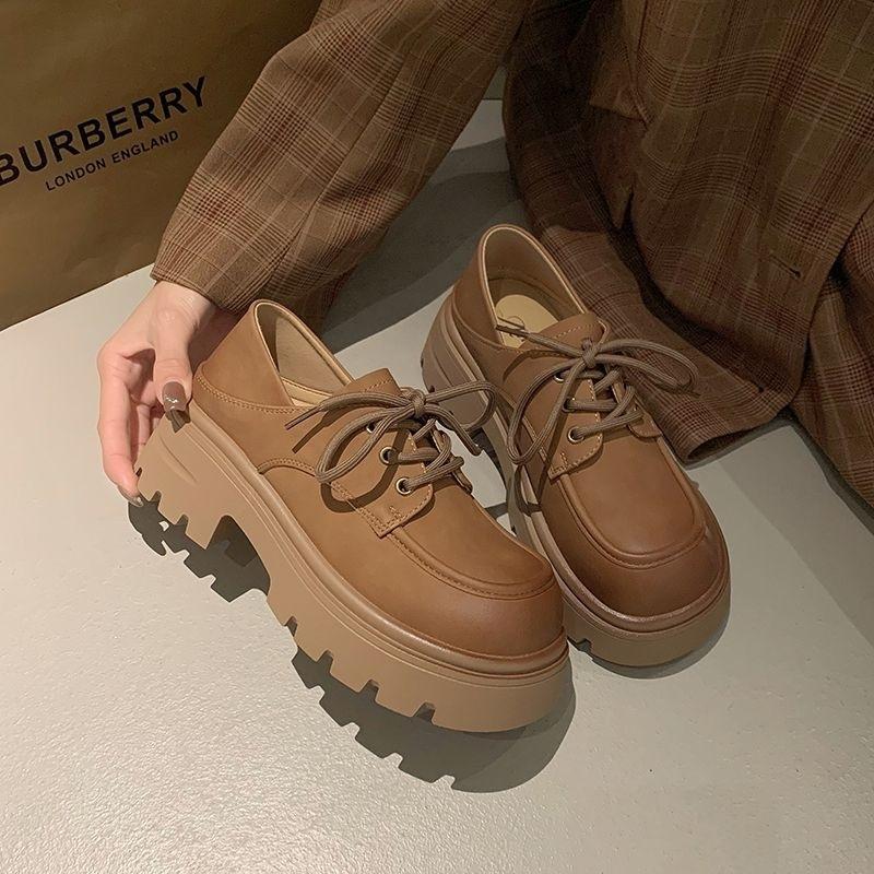 Ins design ретро полированные кожаные туфли женские 2024 новые весенние универсальные туфли на платформе со шнуровкой британские одинарные туфли