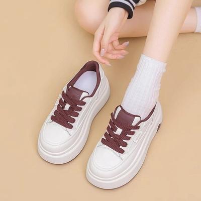 Маффины на толстой подошве маленькие белые туфли женские осенние новые универсальные и тонкие дышащие увеличивающие рост спортивные и повседневные кеды
